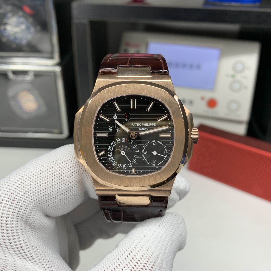 Patek Philippe Nautilus Blue 5712R-001 40mm