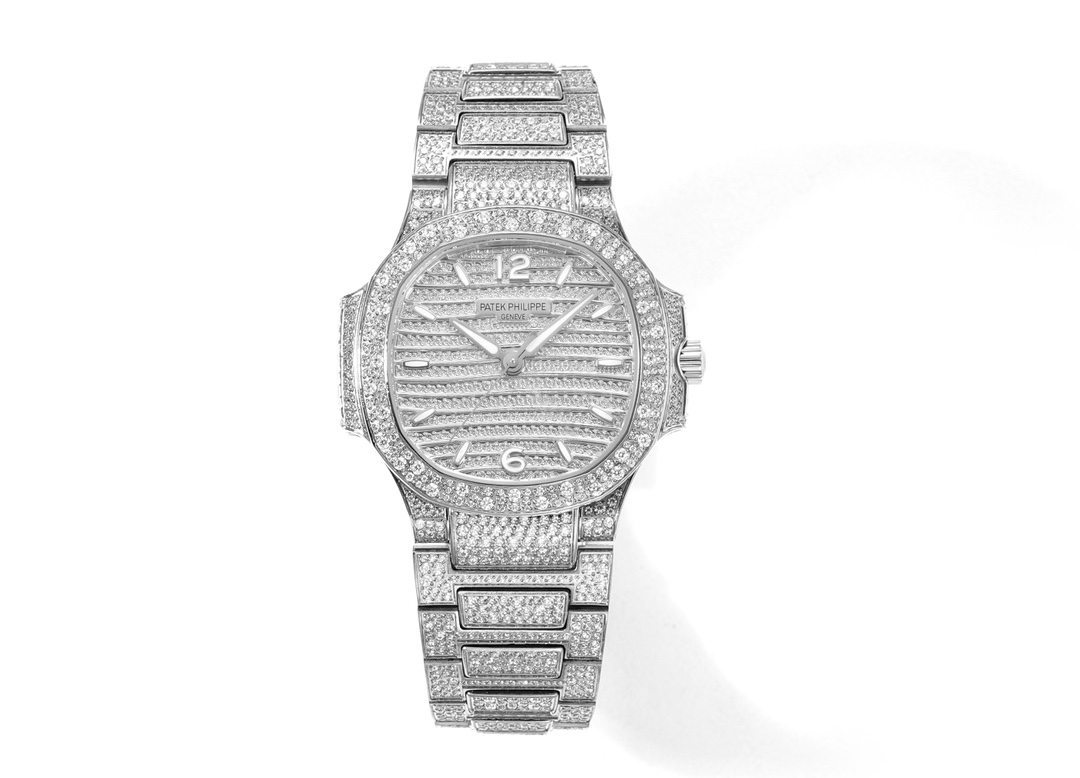 Patek Philippe Nautilus Blue 7118 35.2mm