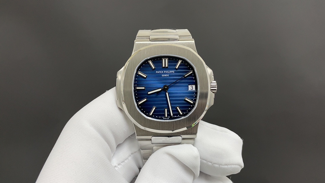 Patek Philippe Nautilus Blue 9015
