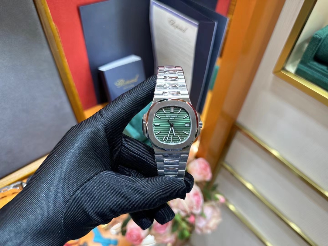 Patek Philippe Nautilus Green 5711A