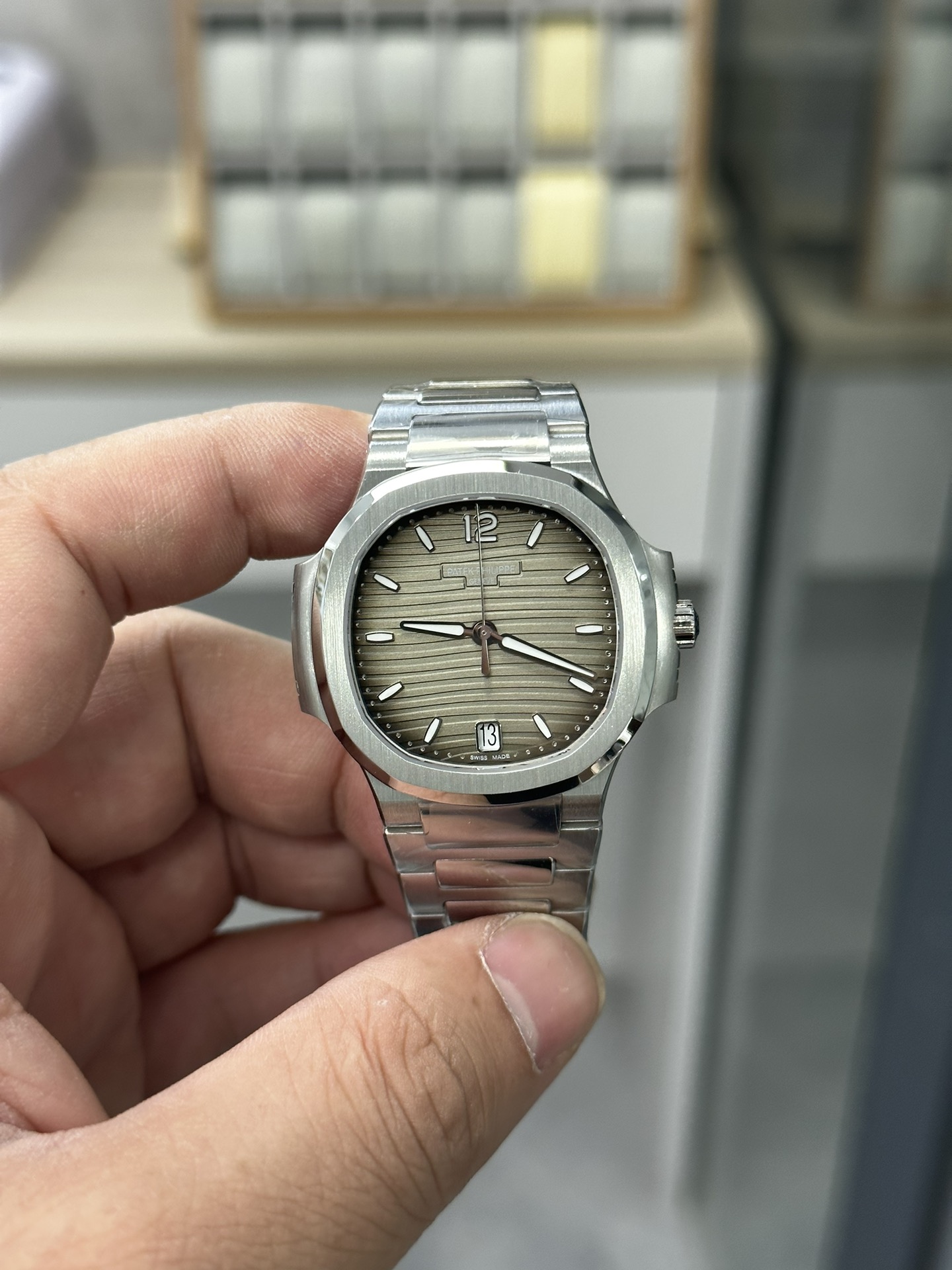 Patek Philippe Nautilus Grey 7118 3K