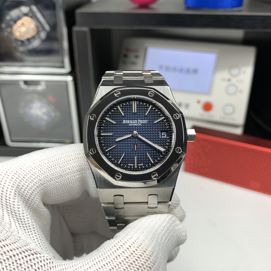 Audemars Piguet Royal Oak Blue 15202IP 39mm