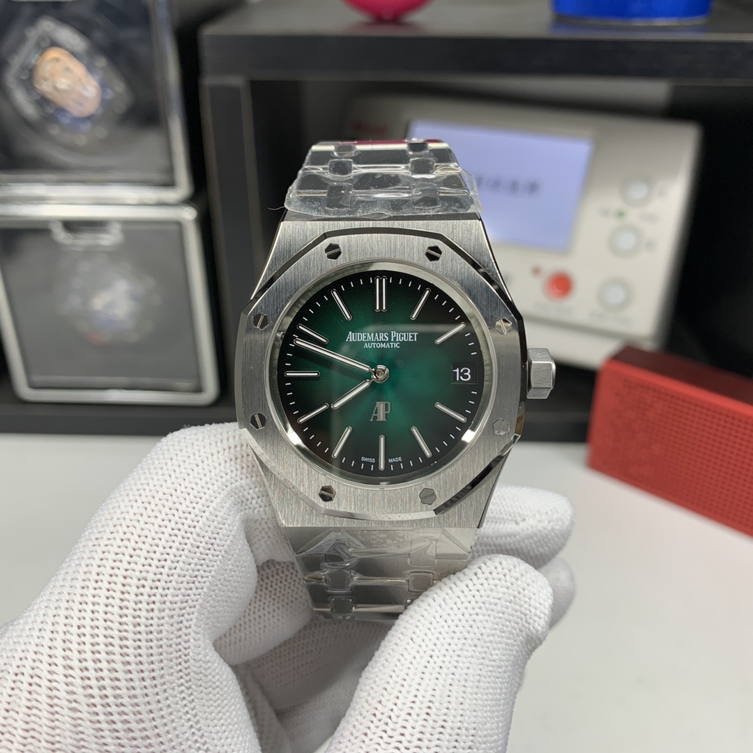 Audemars Piguet Royal Oak Blue 15202PT 39mm