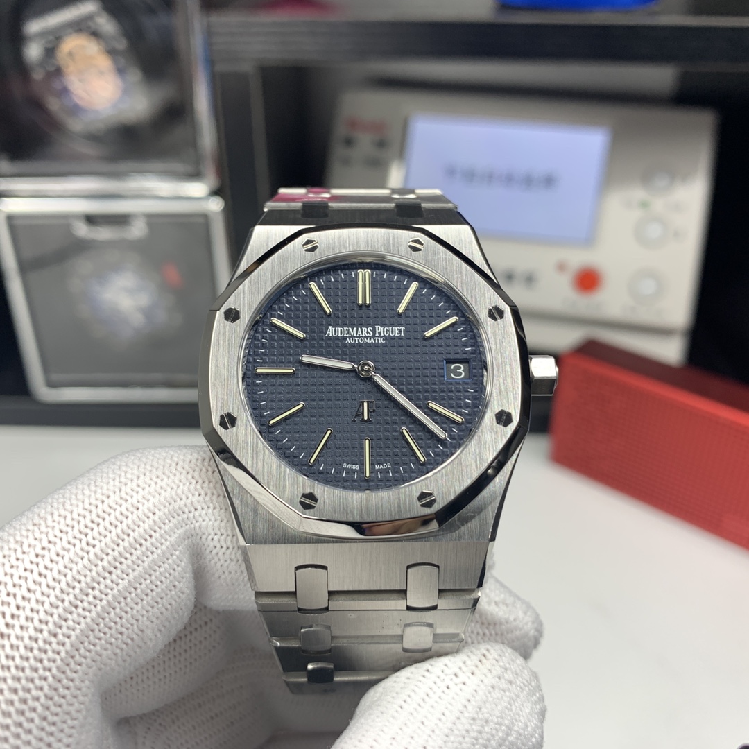 Audemars Piguet Royal Oak Blue 15202ST 39mm
