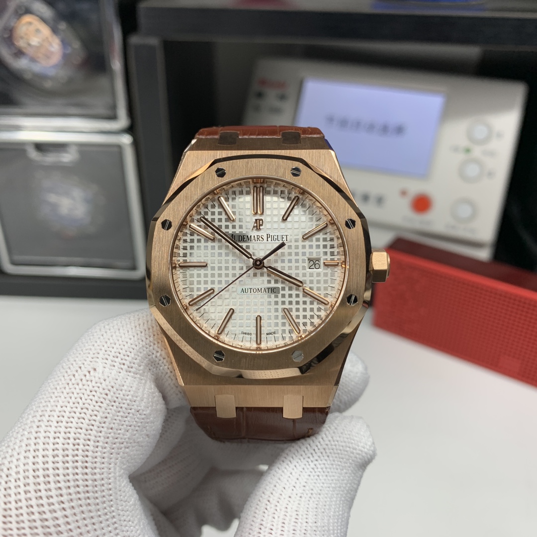 Audemars Piguet Royal Oak Blue 15400OR 41mm