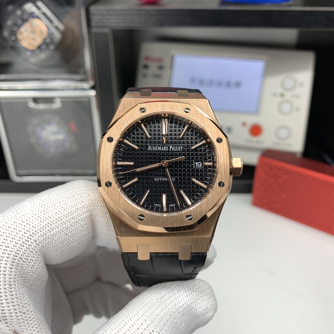 Audemars Piguet Royal Oak Blue 15400OR 41mm