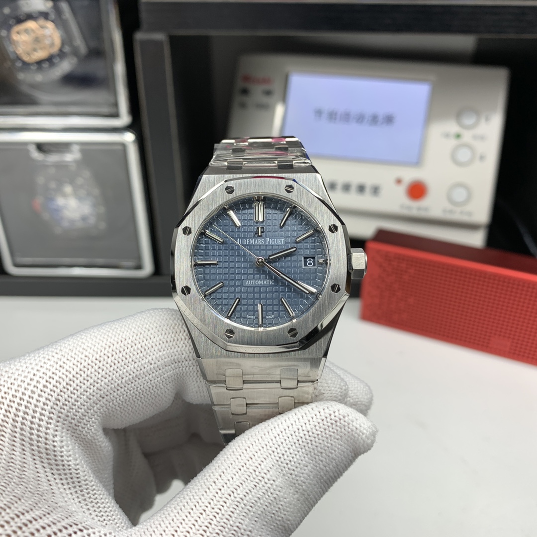 Audemars Piguet Royal Oak Blue 15450ST 37mm