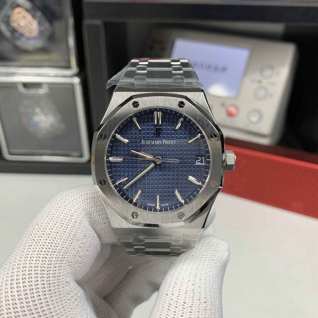 Audemars Piguet Royal Oak Blue 15500ST 41mm