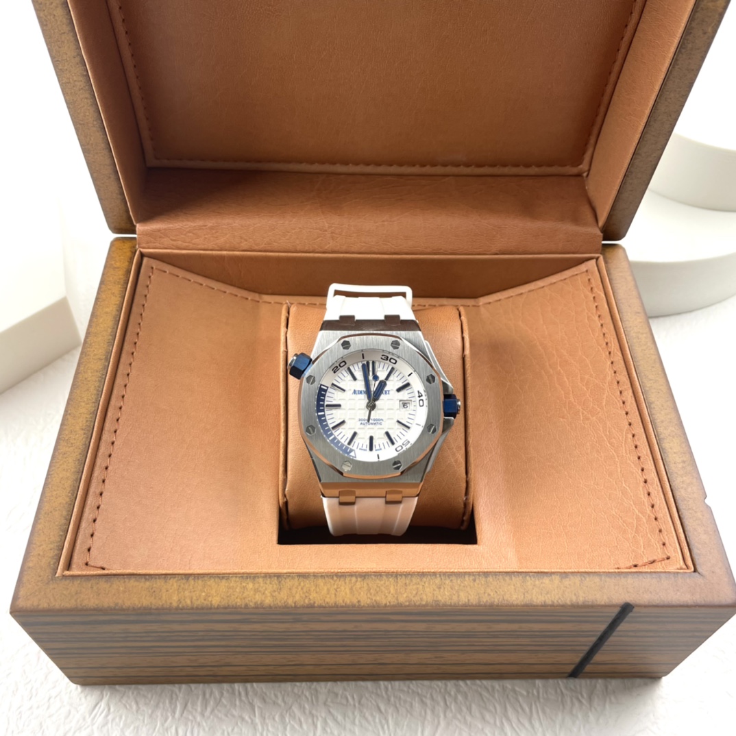 Audemars Piguet Royal Oak Blue 15703 42mm