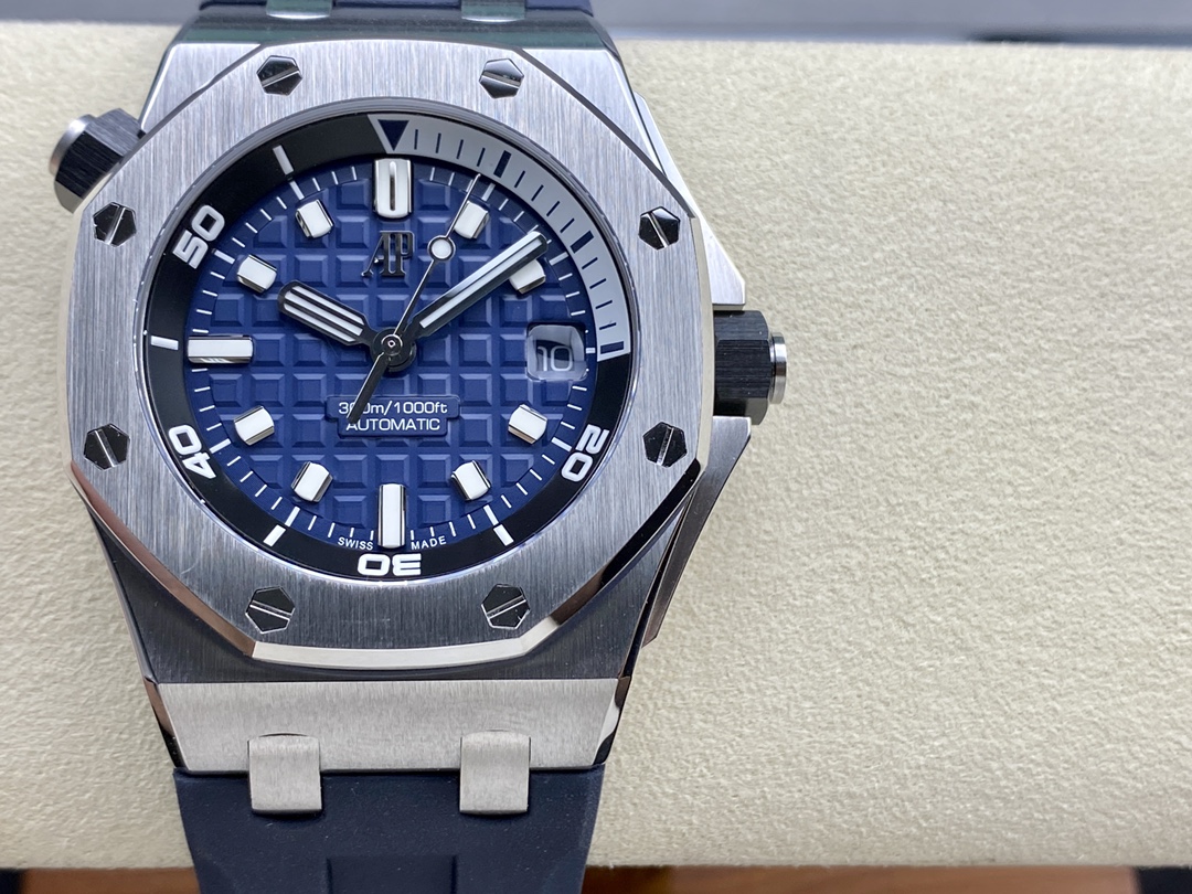 Audemars Piguet Royal Oak Blue 15720 42mm ZF