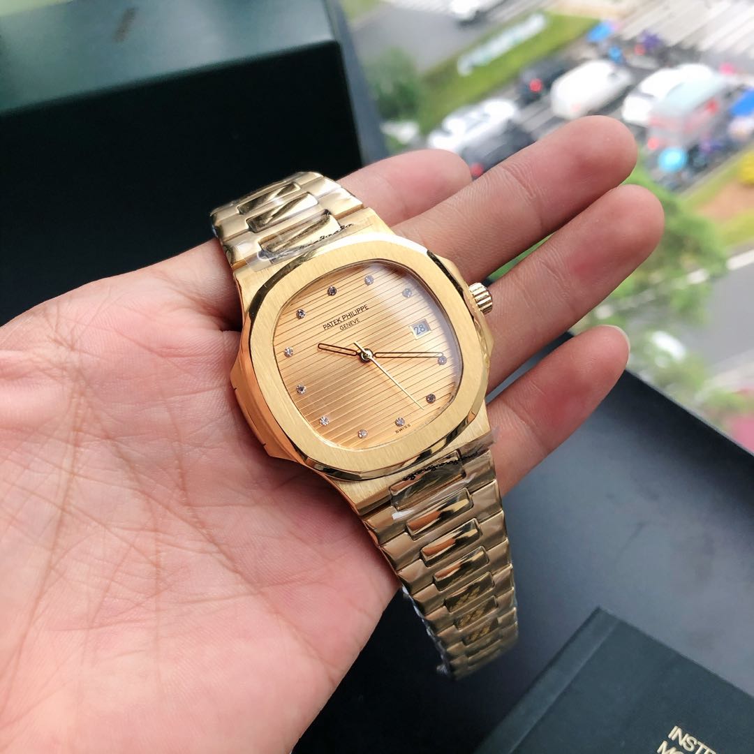 Patek Philippe Nautilus 8215