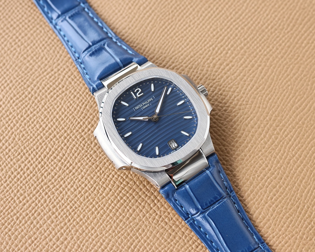 Patek Philippe Nautilus Blue 2023 35.2mm