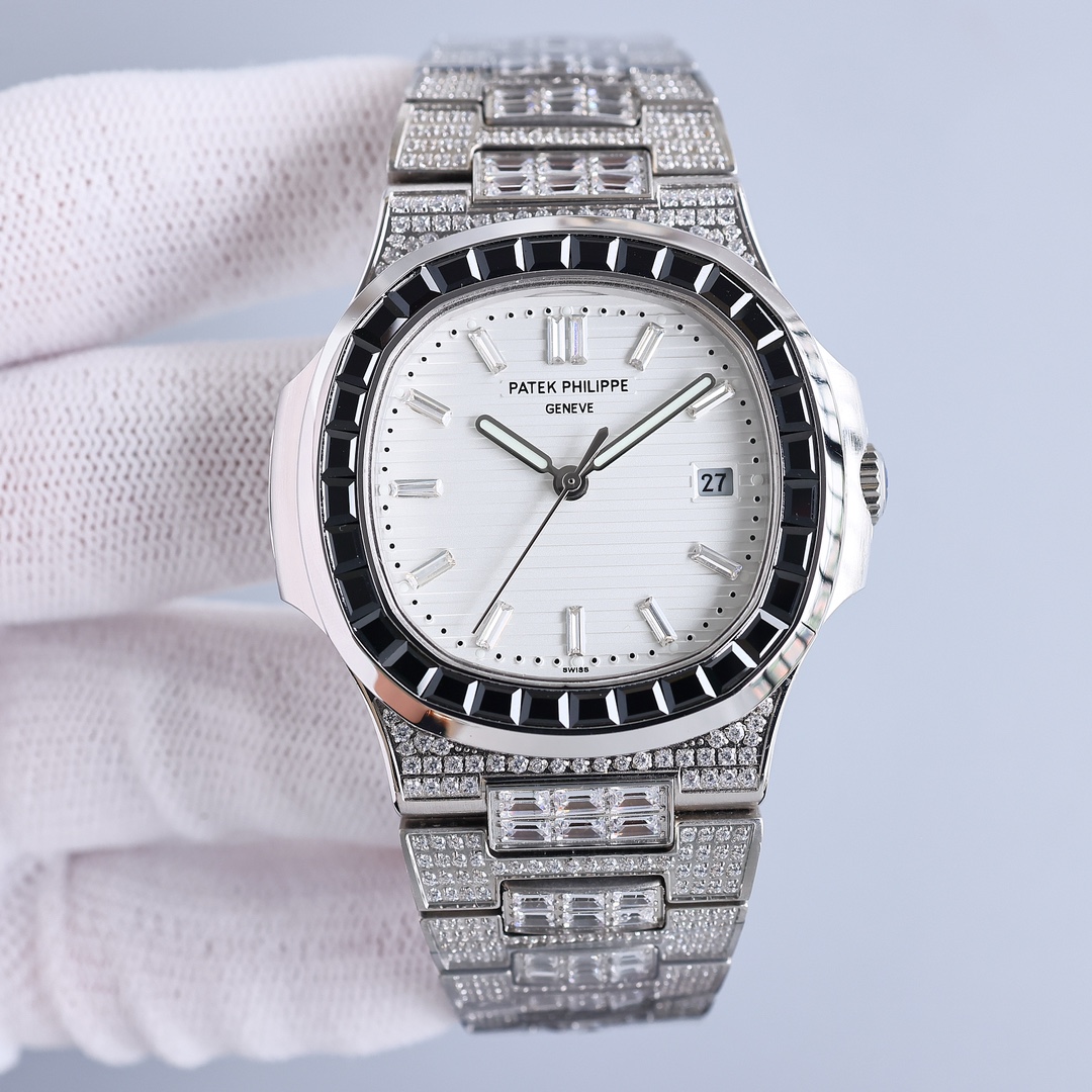 Patek Philippe Nautilus Blue 5711 11.5mm