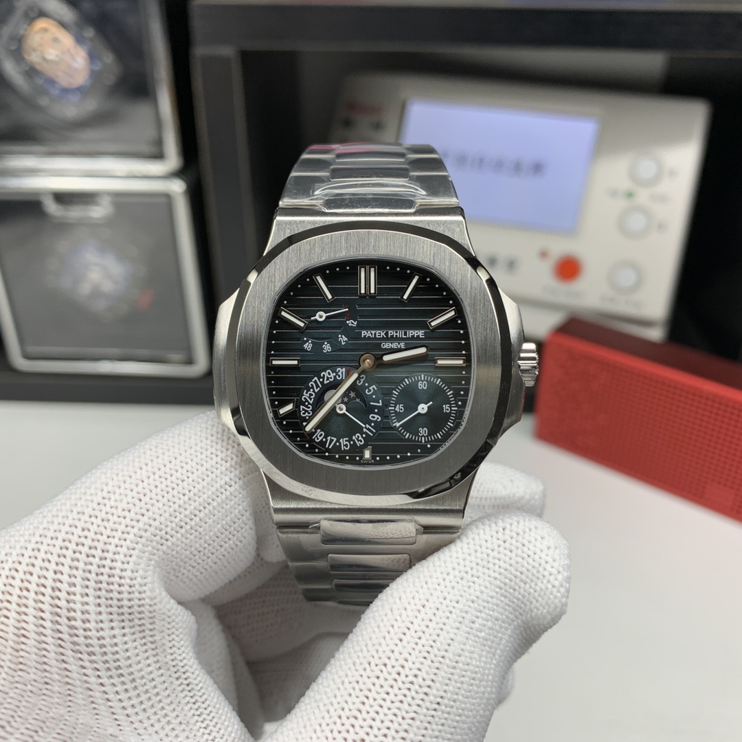 Patek Philippe Nautilus Blue 5712/1A 40mm