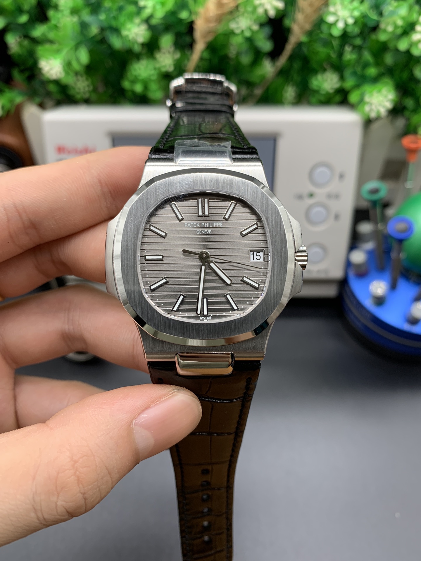 Patek Philippe Nautilus Grey 3K
