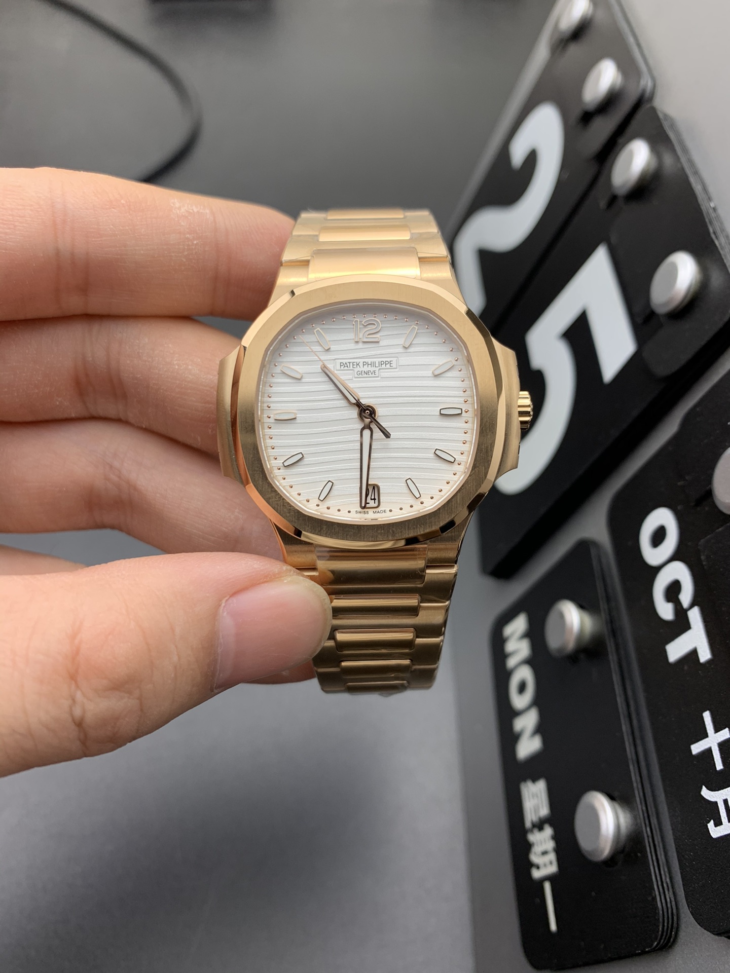 Patek Philippe Nautilus Rose Gold 3K