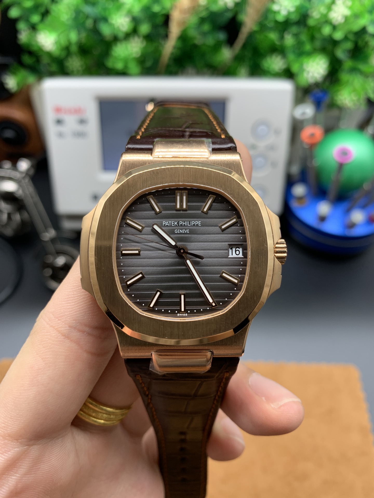 Patek Philippe Nautilus Rose Gold 3K