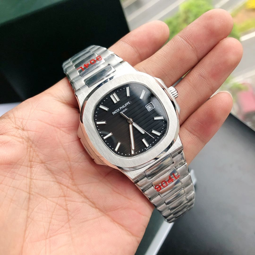 Patek Philippe Nautilus 8215