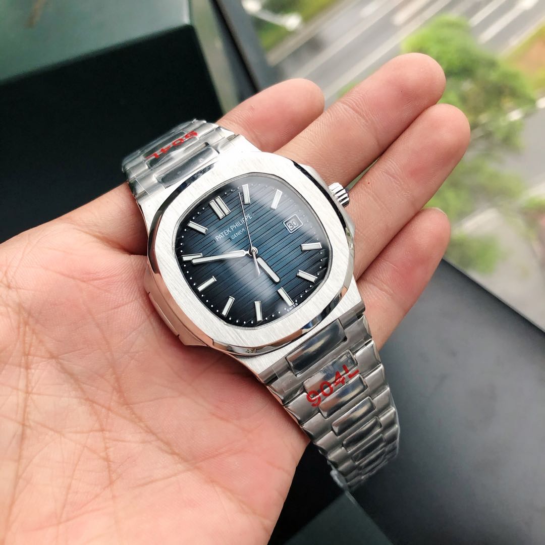 Patek Philippe Nautilus 8215