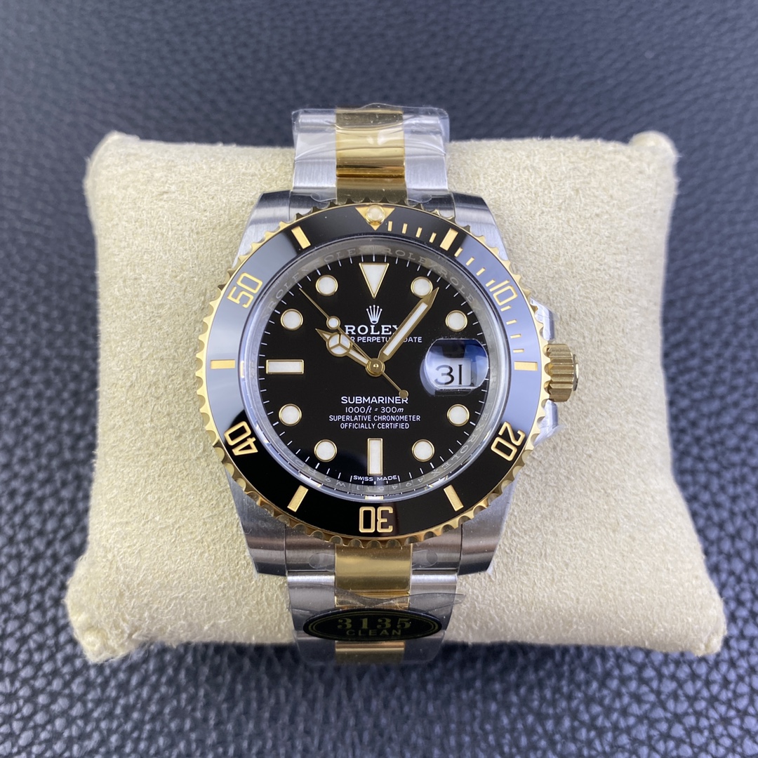 Rolex Submariner Green 116610 40mm CLEAN