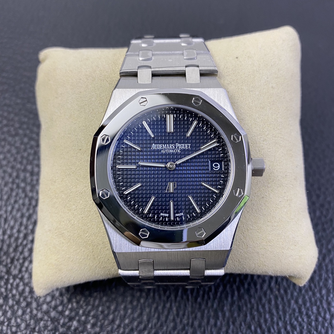 Audemars Piguet Royal Oak Blue 15202
