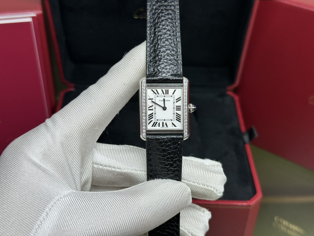 Cartier Tank Diamond
