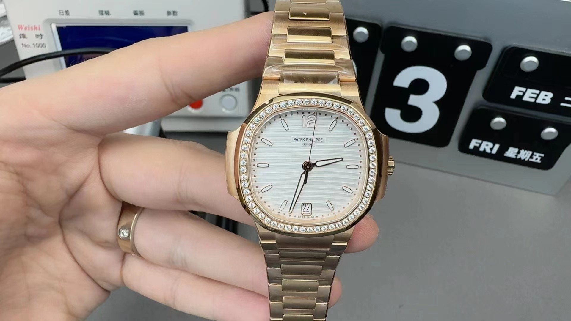 Patek Philippe Nautilus Rose Gold 3K