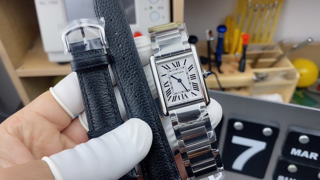 Cartier Tank Watch 15663