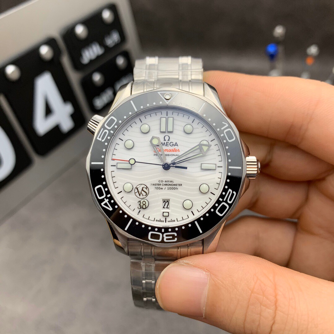 Omega Seamaster Panda Dial