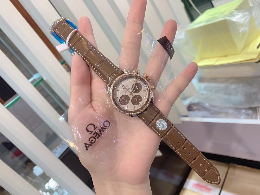 Omega Watch 15737
