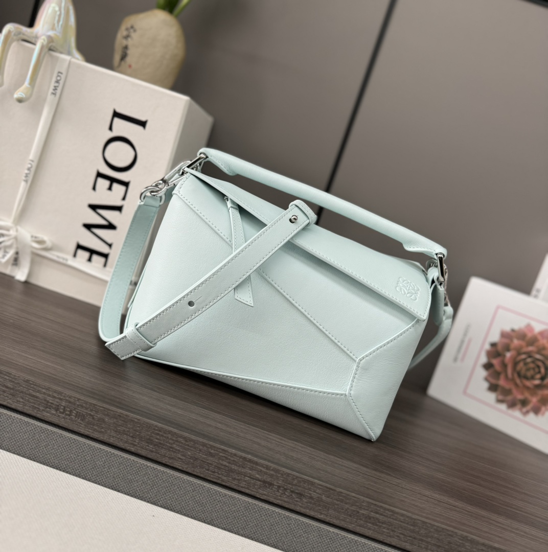Loewe Puzzle 062324 24×10.5×16CM