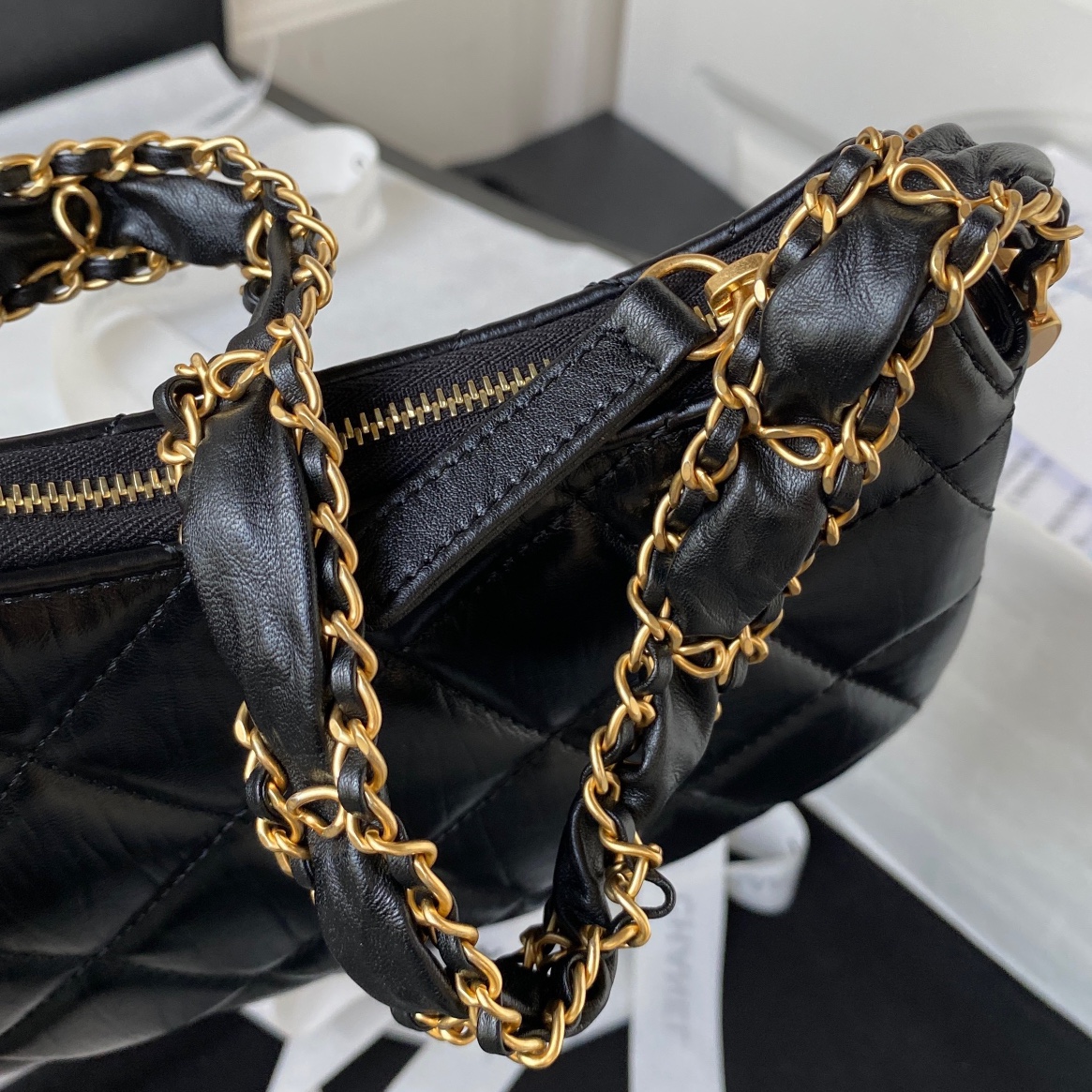 Prada 13.5×23.5×5.3cm Bag 0770