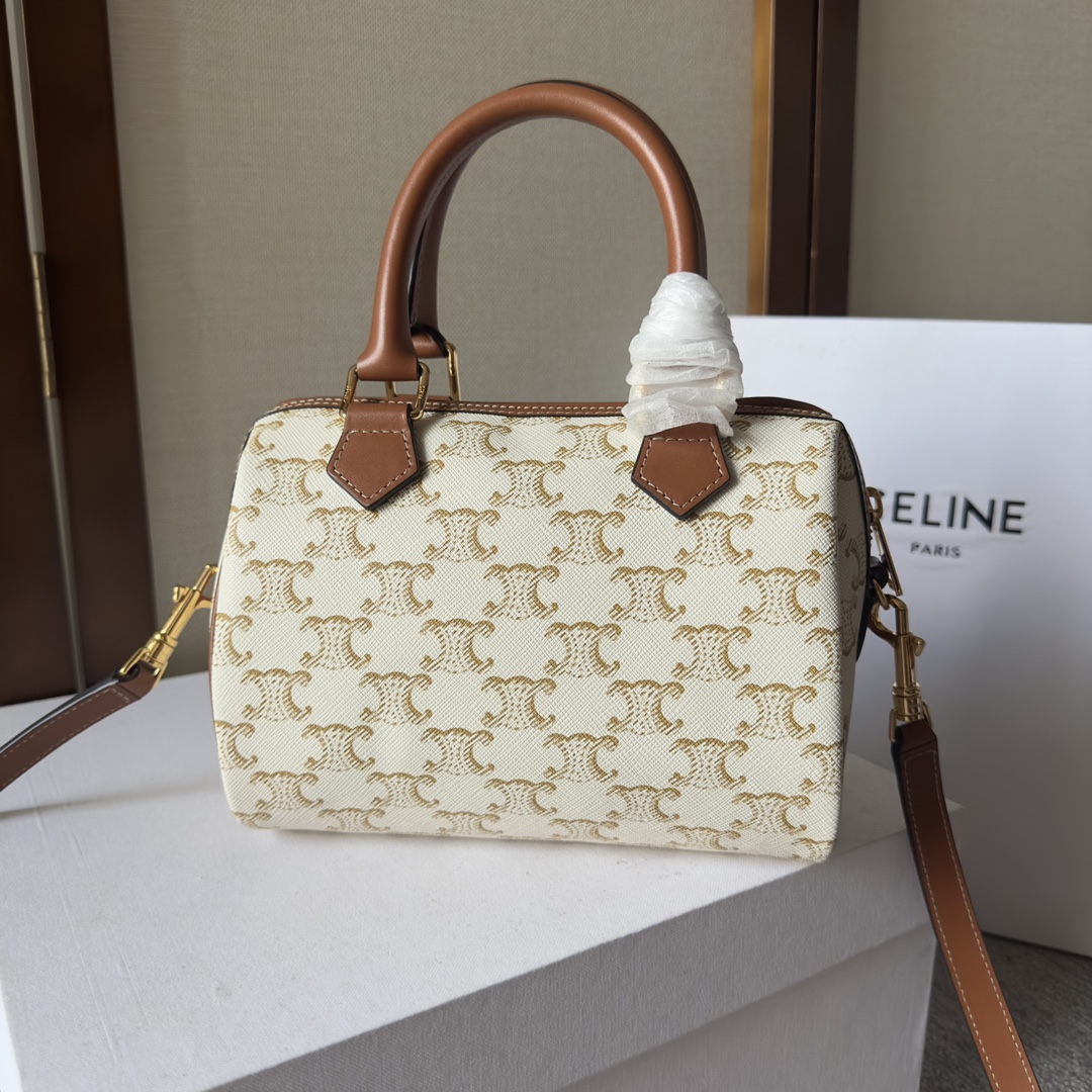 Celine Triomphe 197582 19.5×14×7.5cm