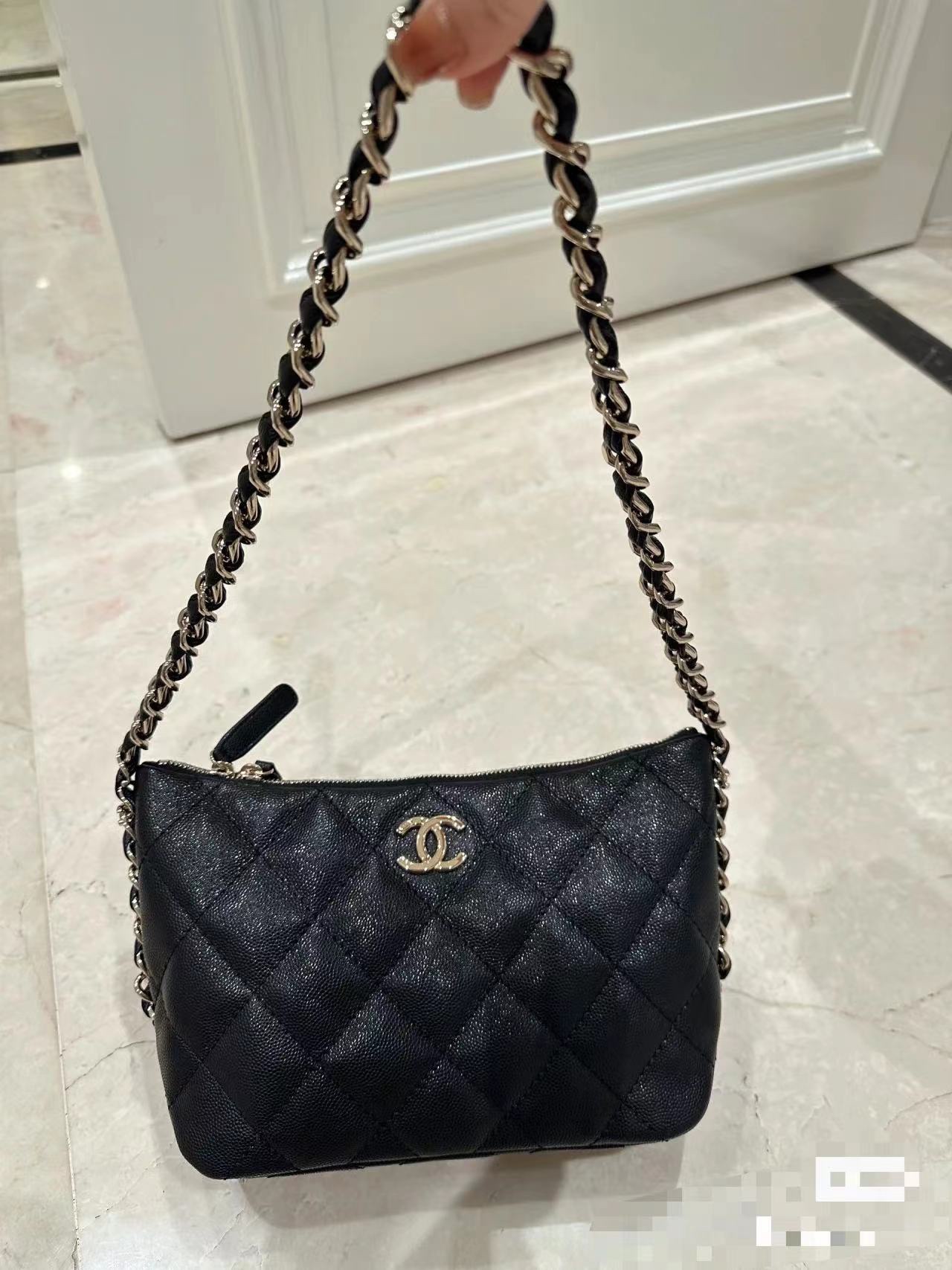 Chanel Black Bag 0660