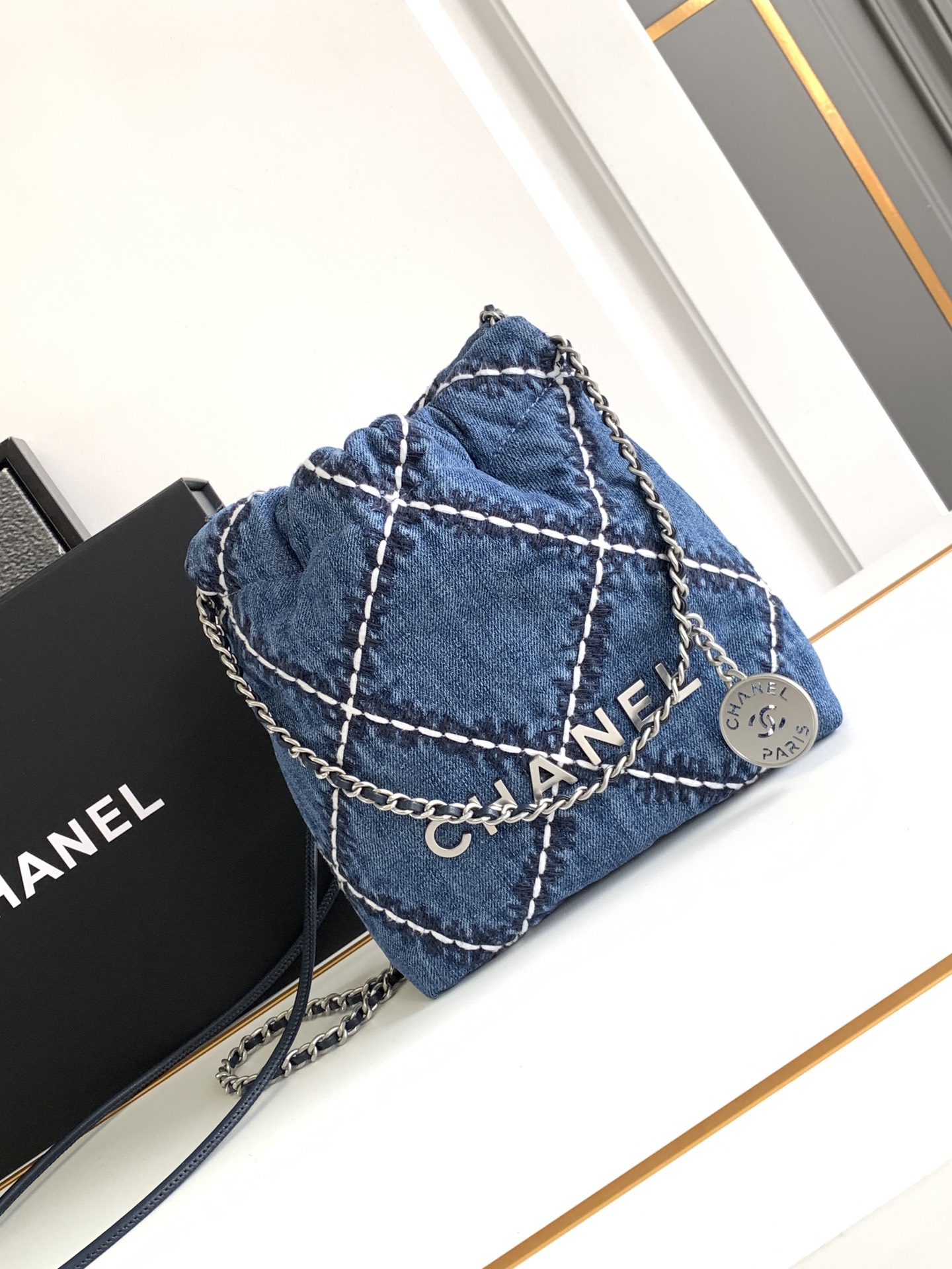 Chanel Blue Bag 0652