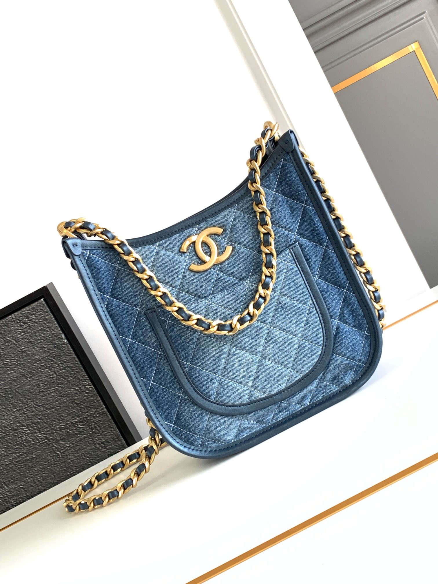 Chanel Black 4532 23×7×22cm
