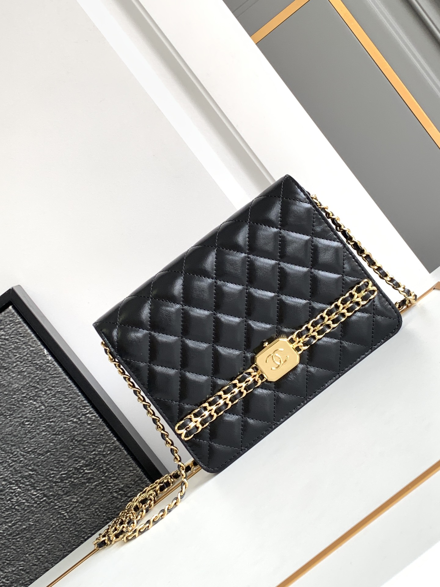 Chanel Black 18.5×14.5cm