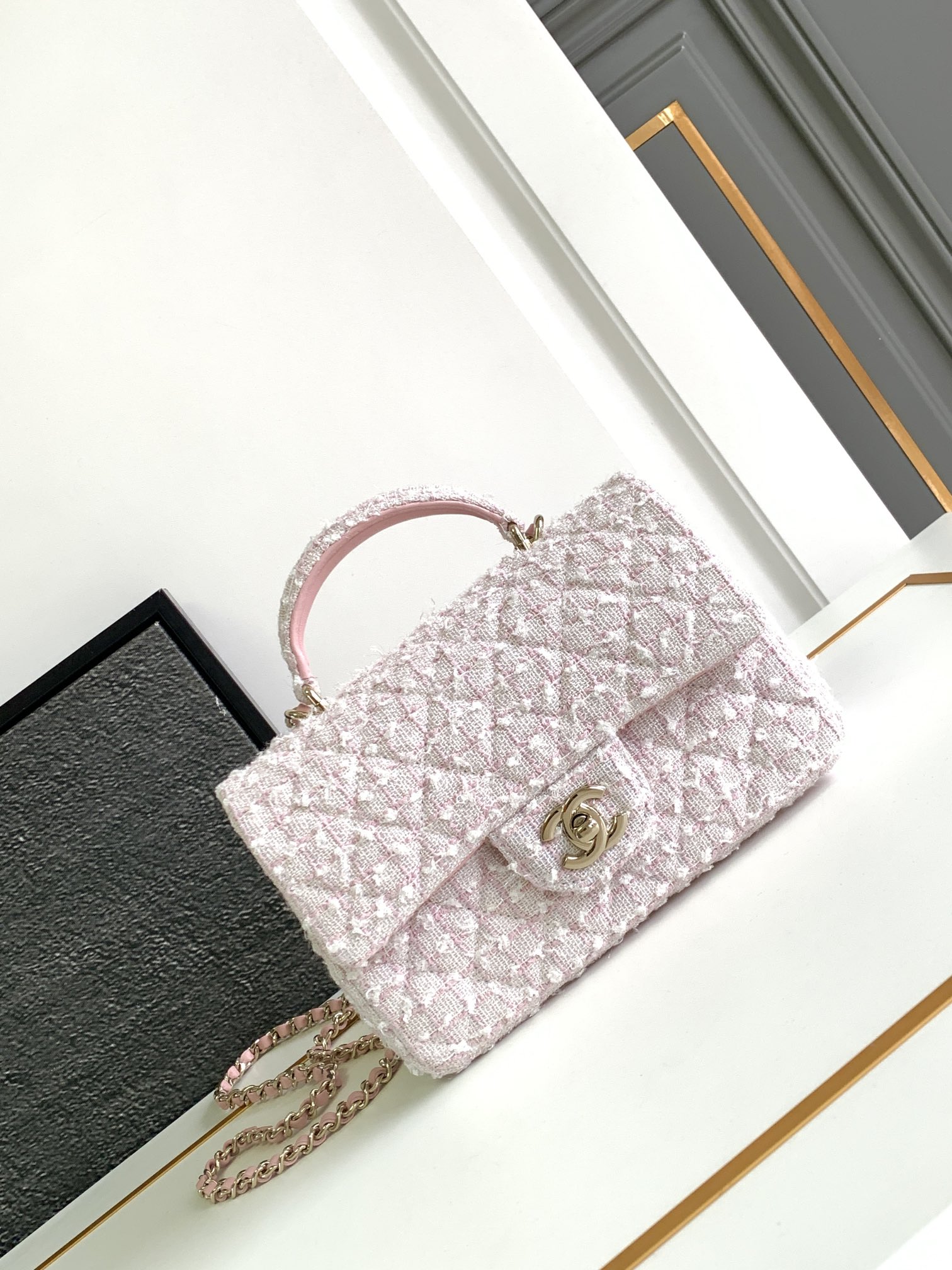 Chanel Gold Bag 0693