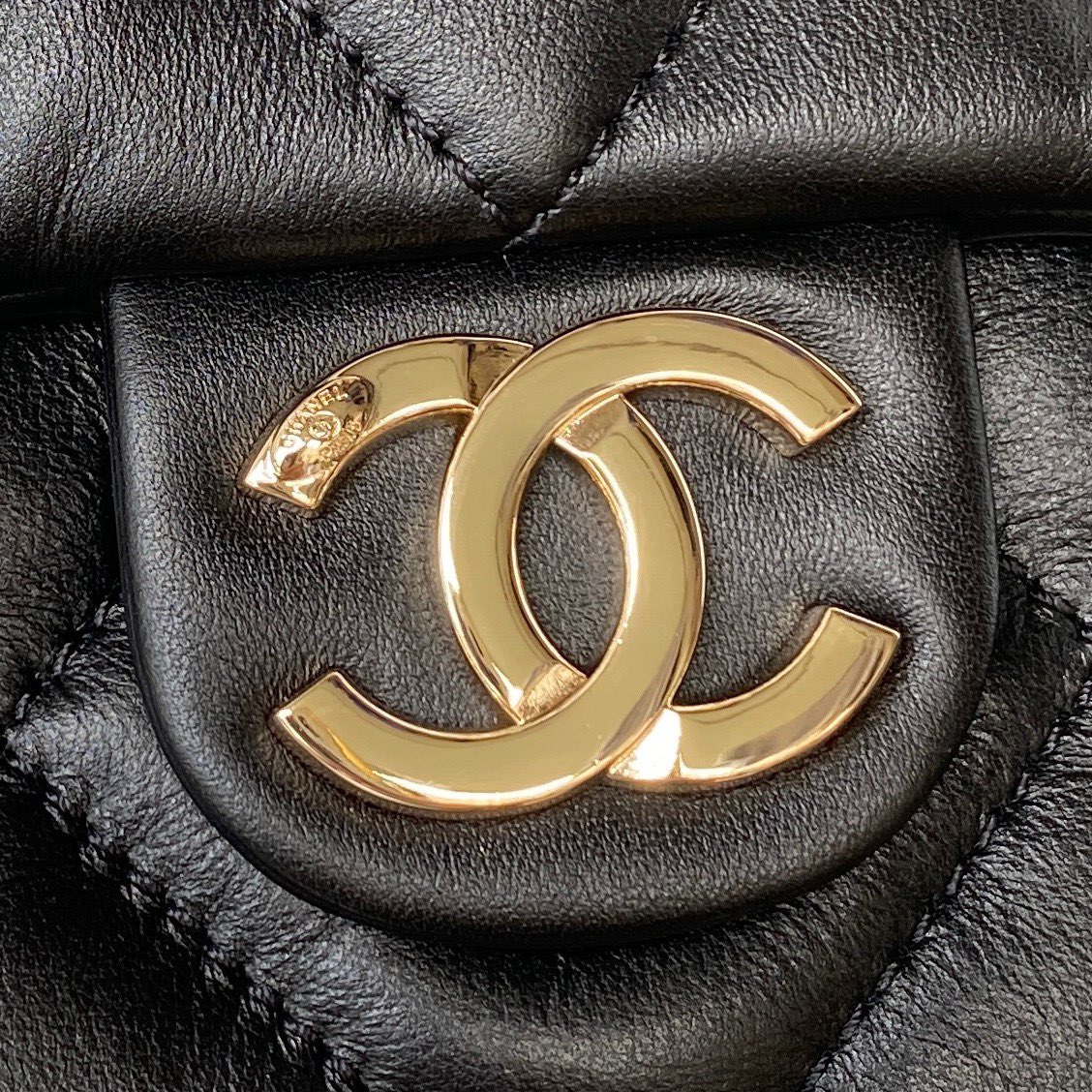 Chanel Black 33×31×10cm