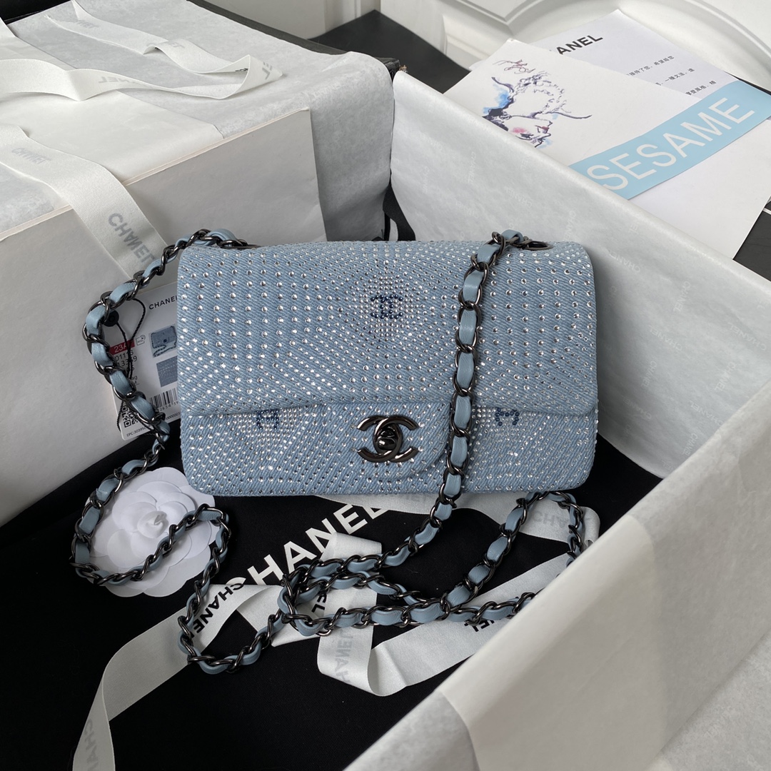 Chanel Classic Flap Bag 0781
