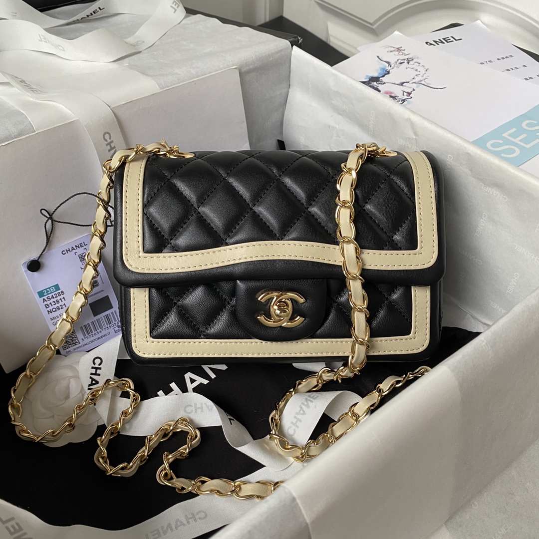 Chanel Classic Flap Black 13.5×20×6.5cm
