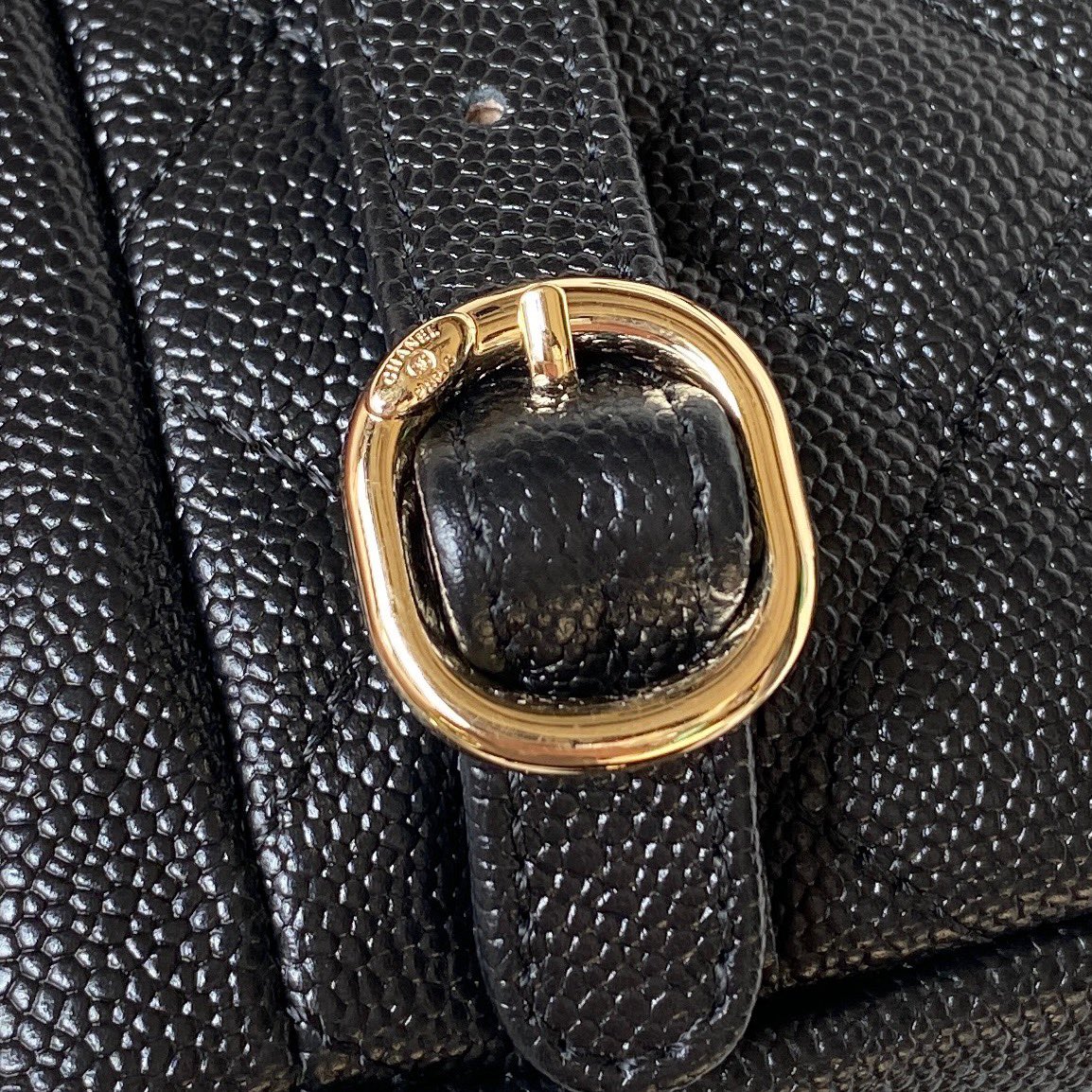 Chanel Gold Bag 0832