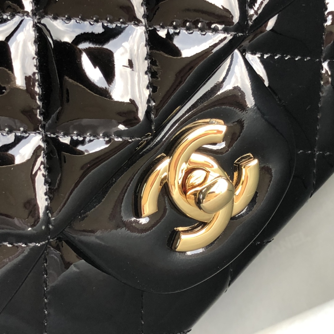 Chanel Black Bag 0890