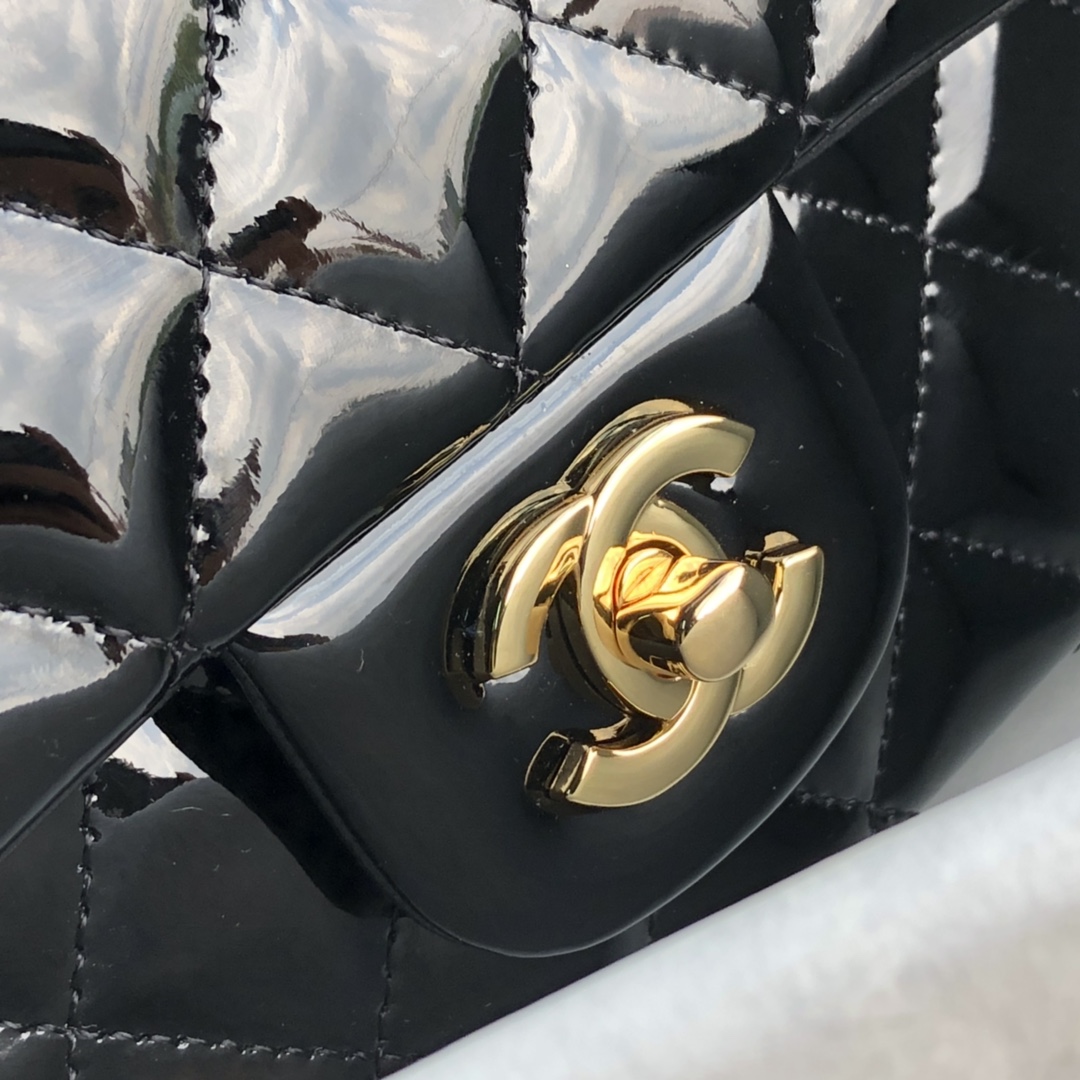 Chanel Black Bag 0904