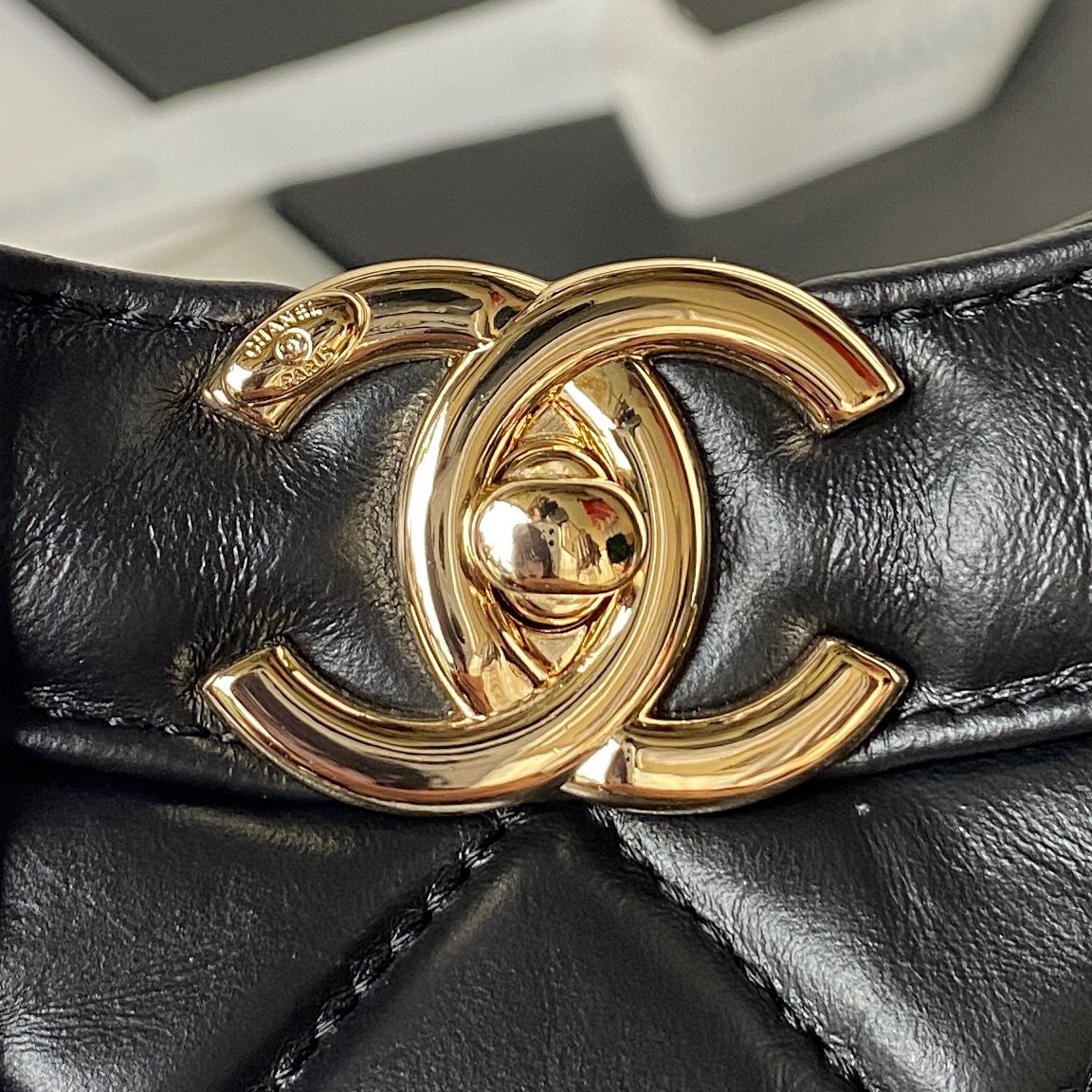 Chanel Black 35×39×8cm