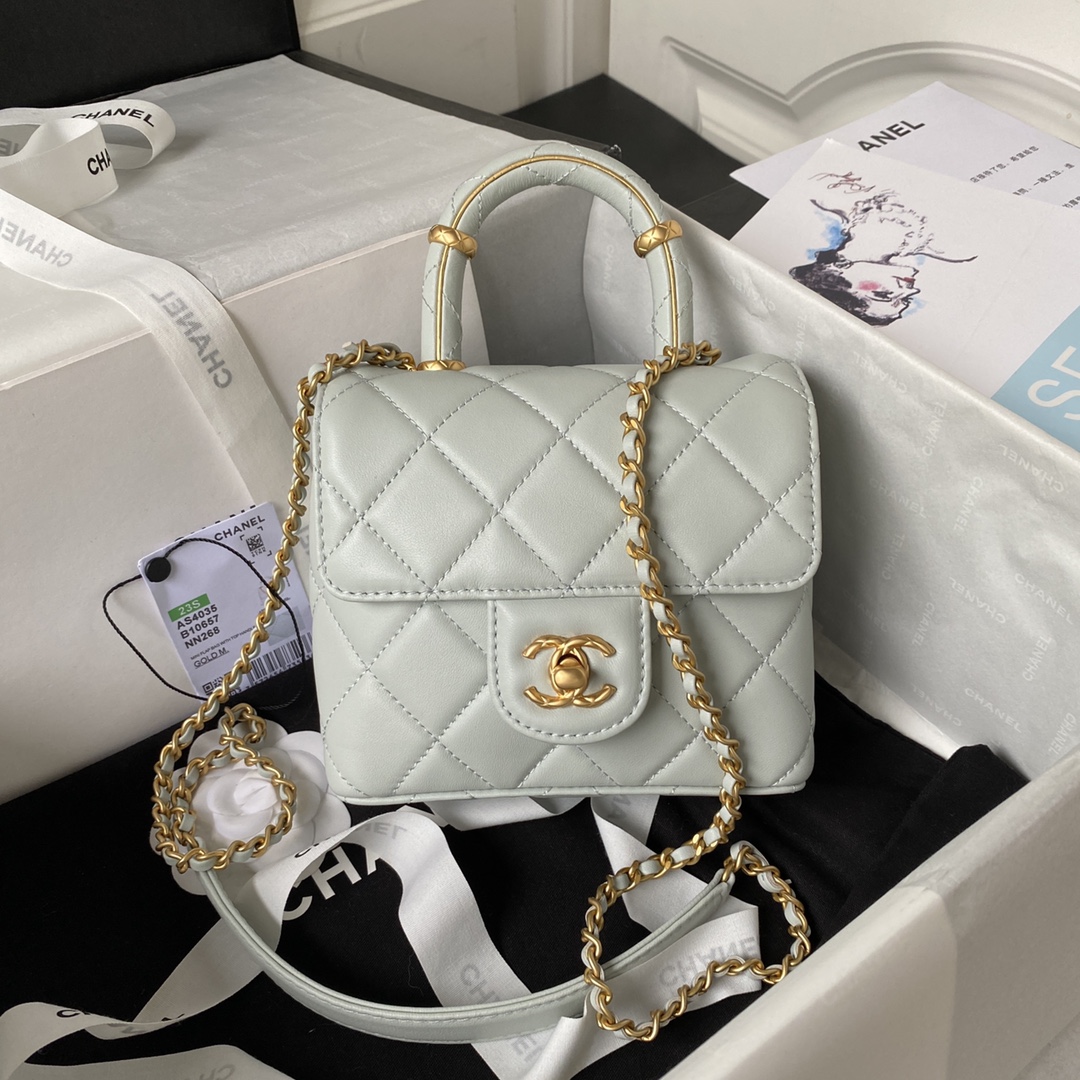 Chanel Gold 15×15.5×7.5cm