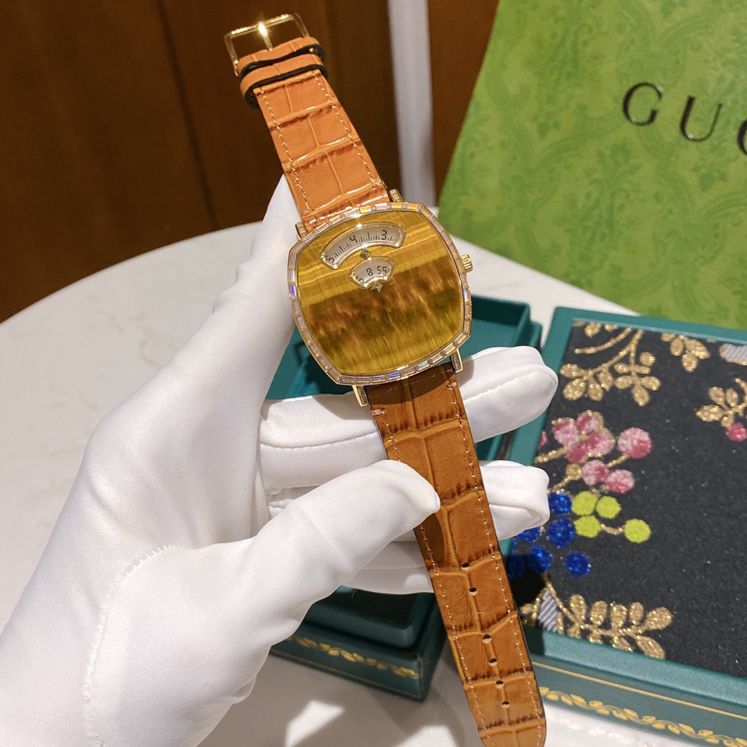 Gucci Diamond 38mm