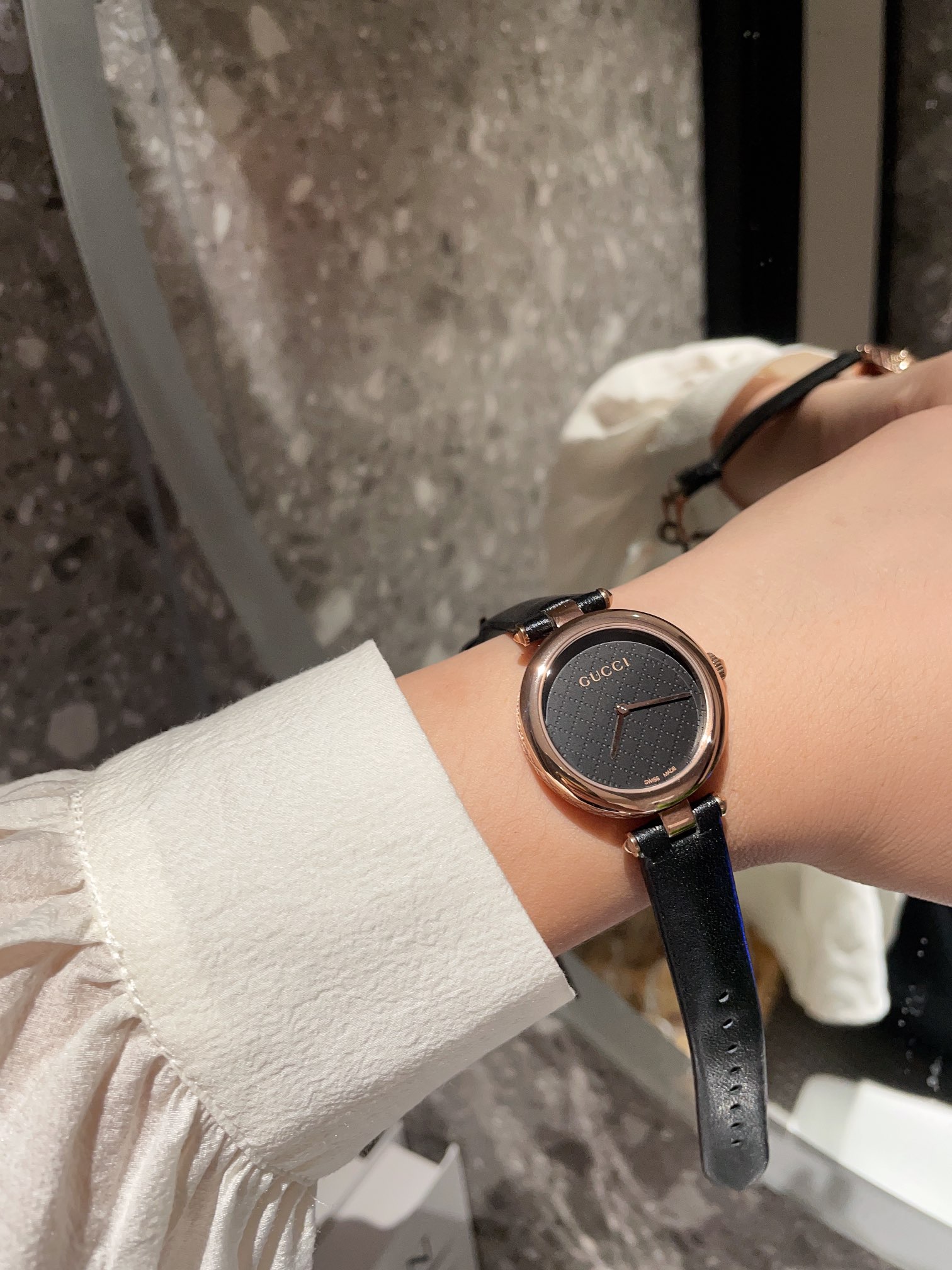 Gucci Black 27mm