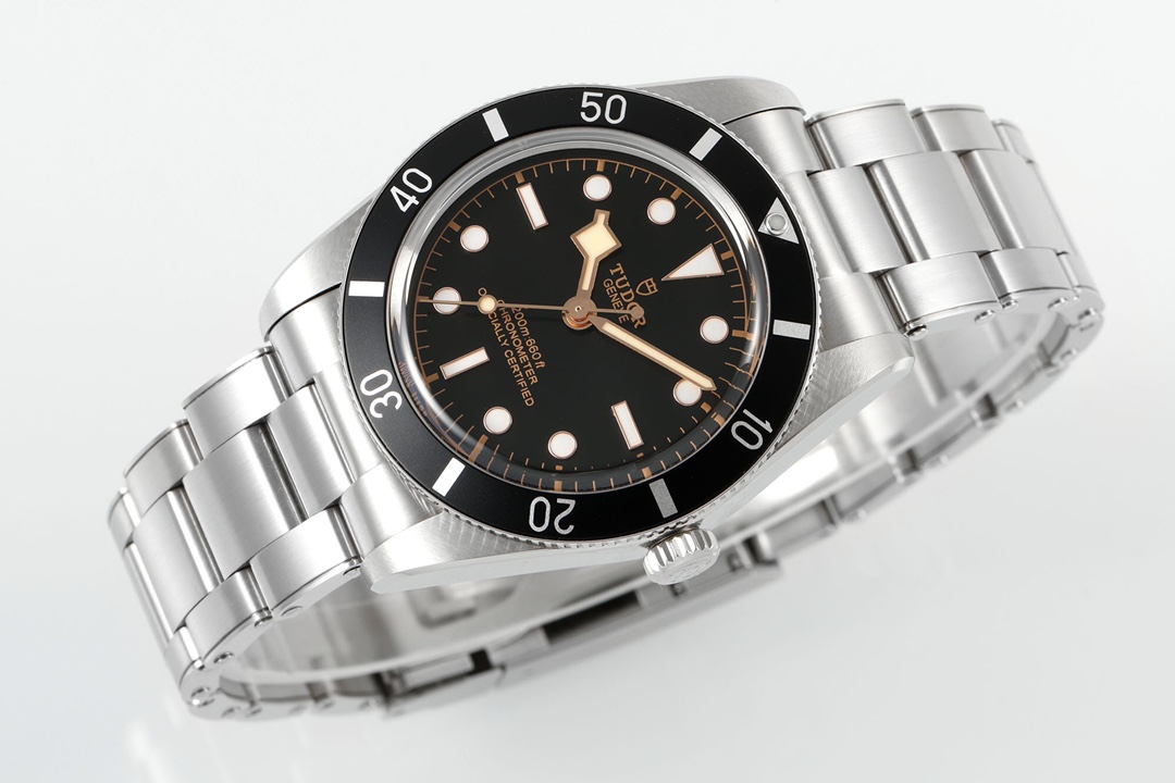 Tudor Green 1950 37mm ZF