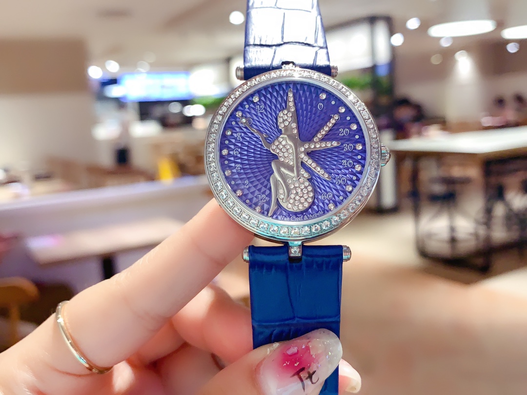 Van Cleef & Arpels Blue Watch 15823